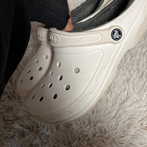 fuzzy crocs - Picture 3 of 4